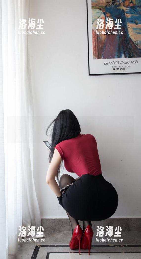 微密圈 - Cool文茜的灰丝写真集，高清到你以为自己置身于画中！