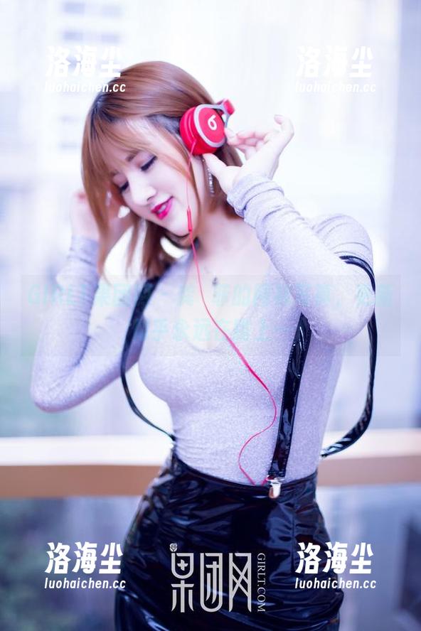 GIRLT果团网 - 龚玥菲的网袜写真，更新似乎永远在路上…