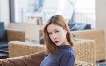 IMiss爱蜜社 – 萌白酱今日上线：定制兔女郎的奇怪姿势