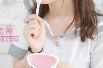 MSLASS梦丝女神 – 白裙资源正好能激发我脑海里的万千联想，张灵儿，太会玩了吧。