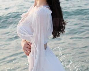 MiStar魅妍社 – 月音瞳的“女王”的美图，等着你来点评：霸气外露，还是不小心露出小可爱的一面？