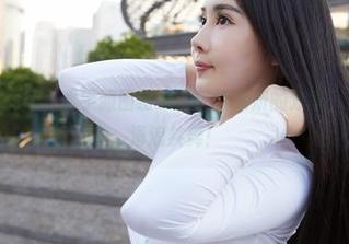 MiiTao蜜桃社 – 水手服圈粉必看！伊素妍的分享，保证让你和海浪共舞！