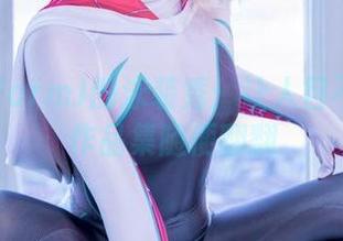 MissWarmJ的泳装秀：让人目不暇接的作品集随便翻翻