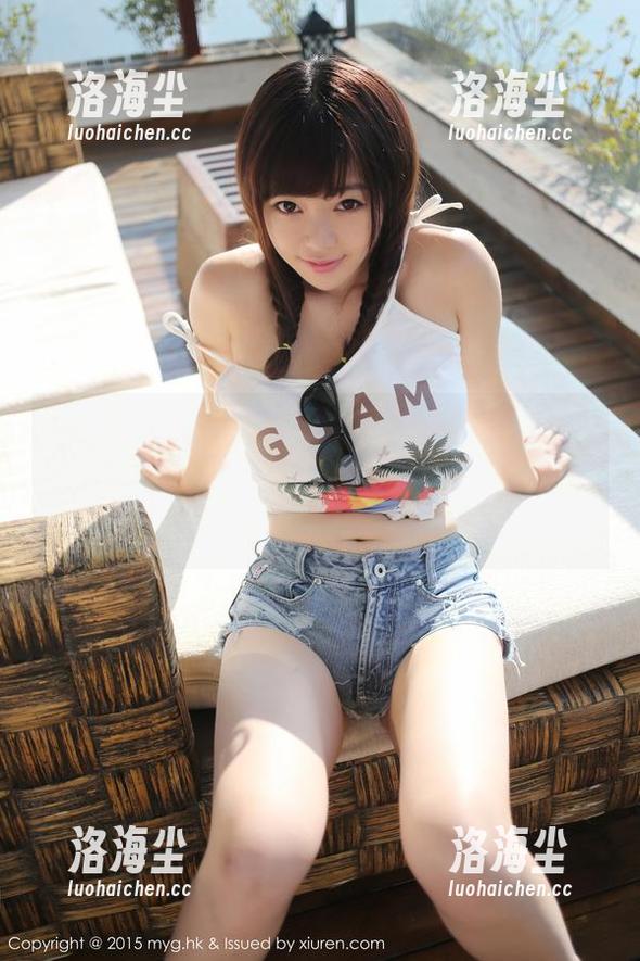 MyGirl美媛馆 - 夏茉GIGI的女孩写真，这样的色调真的很容易让人产生窘迫感，倒是蛮有趣的。