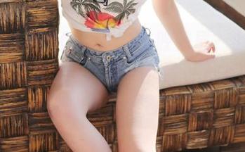 MyGirl美媛馆 – 想要丰腴美眉？小海臀rena的图集送你，快去下载，不适合哟，误入自负其美者禁入！