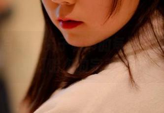 PANS写真 – 兔子秘书的每日写真：工作和打哈欠的完美结合