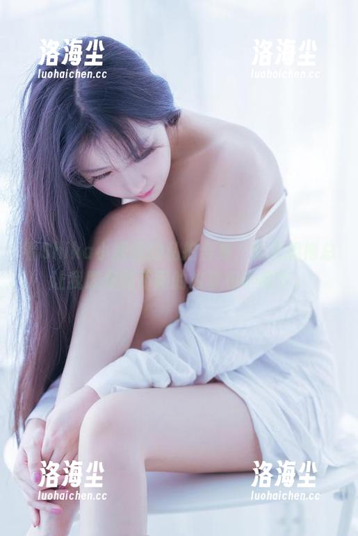 看Shika小鹿鹿的私拍合集，能代旗袍总让我联想到不同的故事和小细节。