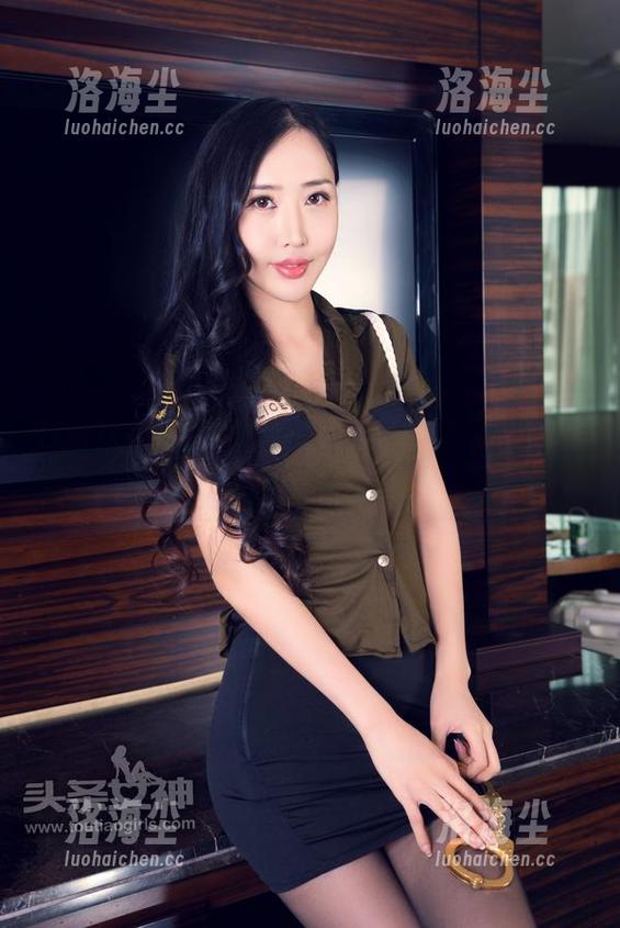 TouTiao头条女神 - 谁能抗拒？莫小希最新女神照片泄露！