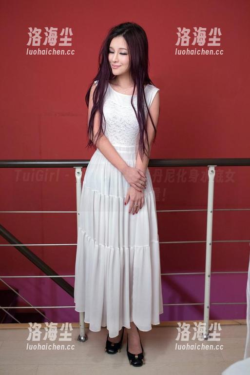TuiGirl - 浴缸图包-王李丹尼化身水底女神，湿身没商量！