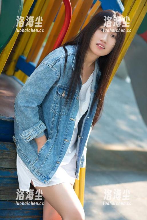 TuiGirl推女郎 - 谁能拒绝李丽莎的户外私拍？图包里的美好真让人想逃离