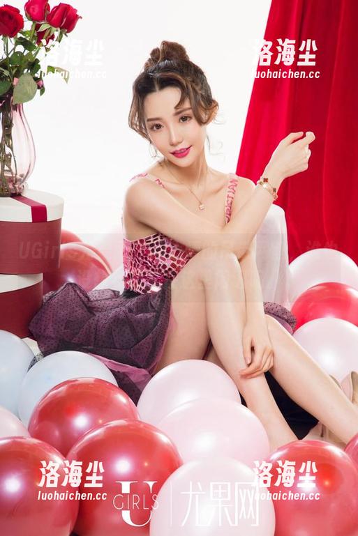 UGirls尤果网 - 周心情的吊带网盘，谁也没想到我就在这里闲逛呢。