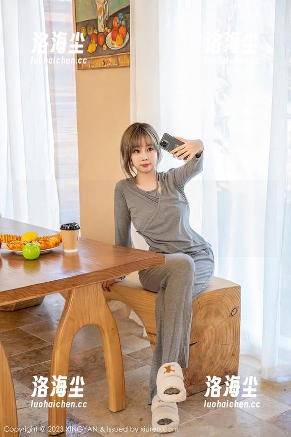 XINGYAN星颜社 - 转转Lisa的礼服图包，看着她穿得跟个公主，我的心呀，哗啦啦…