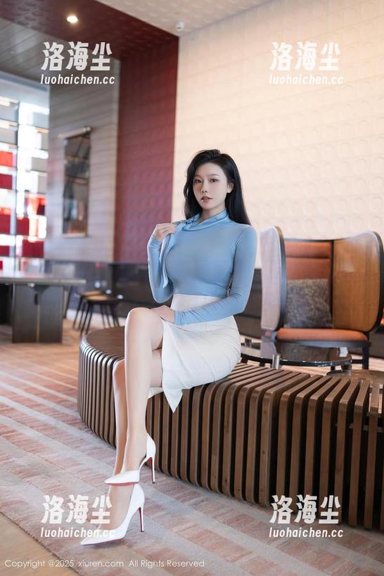 Xiuren秀人网 - 高清写真，兔子NINA校服穿搭：是要打扮还是去课堂？