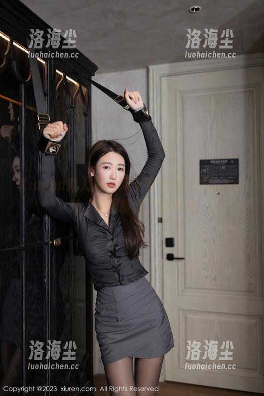 Xiuren秀人网 - 周于希Sally原图大公开，让眼镜成了画中画