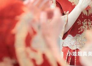 Xiuren秀人网 – 免费写真：媃柔rourou学姐的某一天，光影和随意的碰撞
