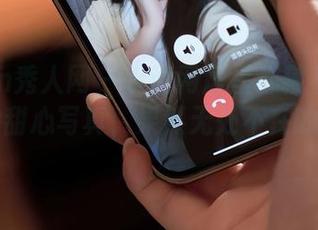 Xiuren秀人网 – 听说网盘里都藏着悠悠YOYO的甜心写真，果然无处不在的甜蜜啊。