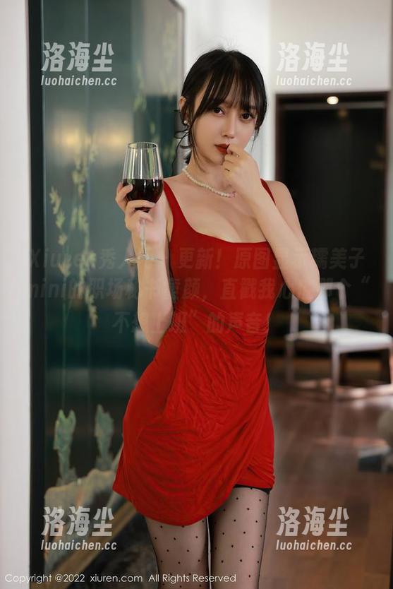 Xiuren秀人网 - 更新！原图显示糯美子mini的职场秘书童颜，直戳我心底那个“不想上班”的声音！