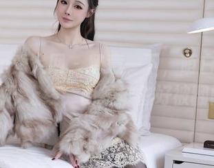 Xiuren秀人网 – 留意一下，萌白酱的泳衣原图已上线，图集准备好被翻阅吗？
