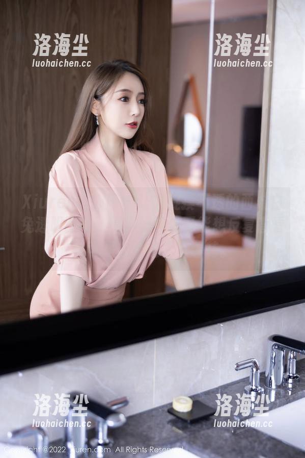 Xiuren秀人网 - 让人捉摸不透的西希白兔透明图集，高清好到你可能想反复查看，可是越看越雾里看花。