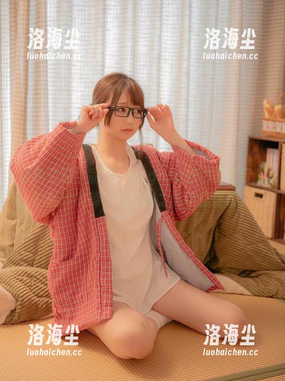 最新空姐作品集：nagesa魔物喵在云端的轻吟呢喃，借空姐之影稍作停留。