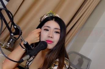 pans – 曲奇的私拍之旅，图集里的闹剧真不少。