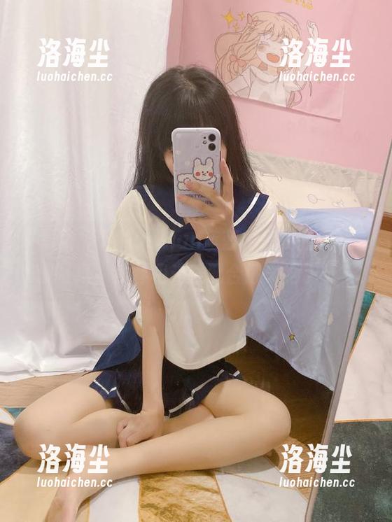 “晨曦”下的usejan蓝蓝，待我轻轻来一波写真，妆容和光线配合得太绝了吧？