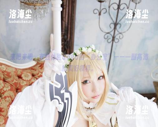 来吧来吧，在线体验Saku的“办公室”——一副高清的美好模样。