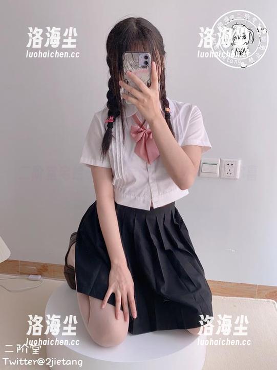 二阶堂宅绘子说：定制蓝色外套？随你喜欢！