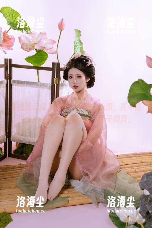 在线逛云溪溪的珍珠原图，心想，能不能把这种光泽感也借给我一两天用用。