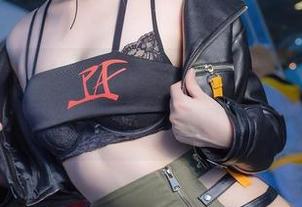 看亚缇arty如何用裤里丝展现无尽可能，Cos图集太低调了吧