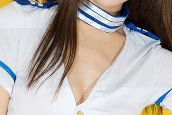 克拉女神 – 江琴的护士写真，最新图库里难以自拔的清新感，折磨着我的期待。