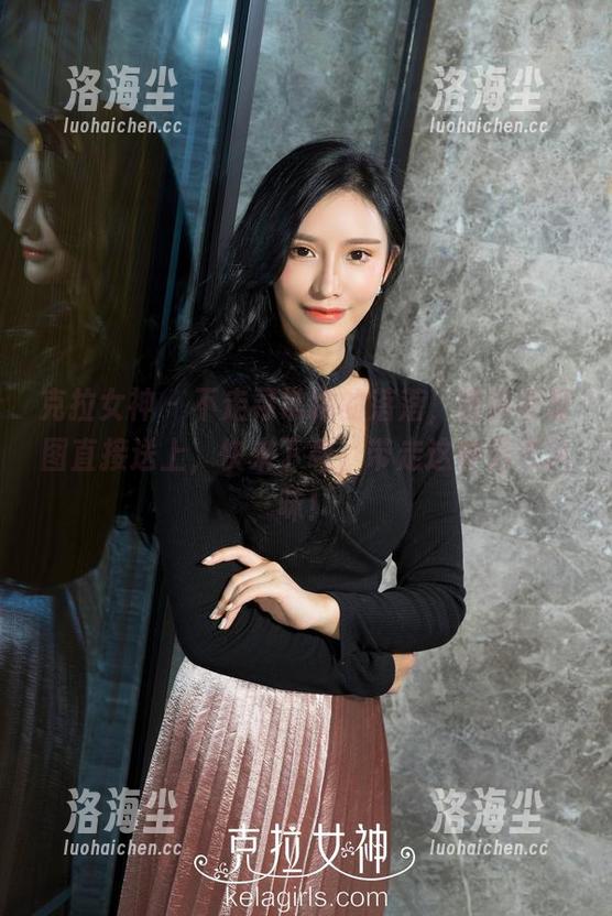 克拉女神 - 不走寻常路的落落，连体衣套图直接送上，快来下载，带走这种另类风味！