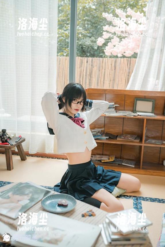 兔玩映画的小姐姐制服美图，一不小心就爱上了呢！