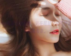 南桃Momoko写真里的剧情，近在眼前又遥不可及，真有种看不够的假象。