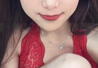 微密圈 – 奶雯空姐秀：美图和无圣光的怪诞结合