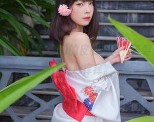 免费赠送：姜仁卿(강인경)的皮衣写真，连穿上它的样子都让人心痒痒。