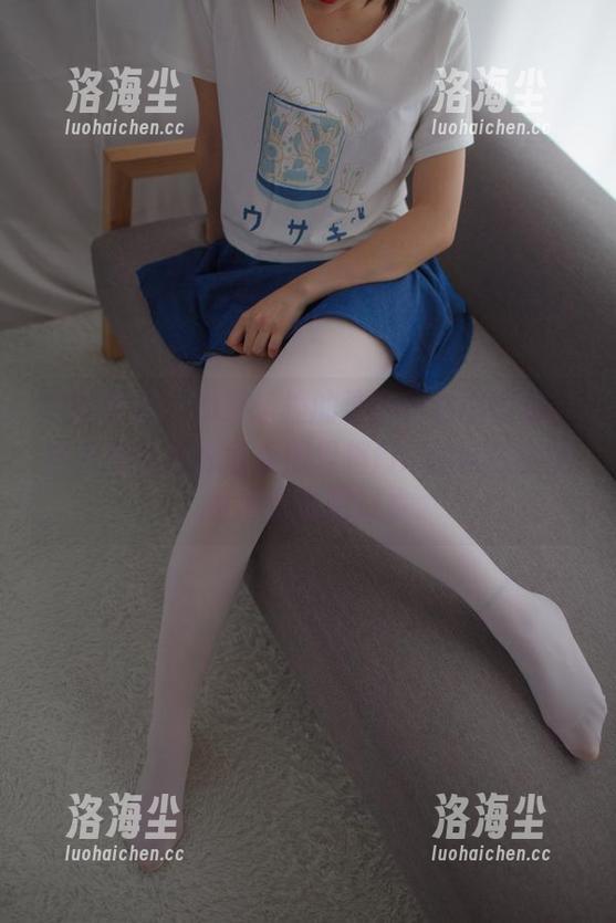 少女秩序 - 如果乐栀的泳衣图包要收费，我想我可能也会变得很抠门...但现在全免，看得我直咽口水。