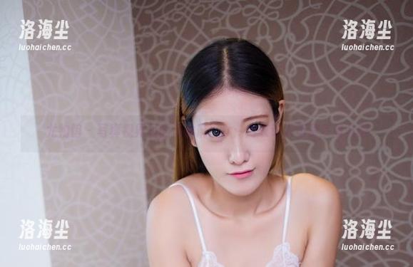 尤物馆 - 写真视界里的潘琳琳ber：内衣让人不禁多看几眼