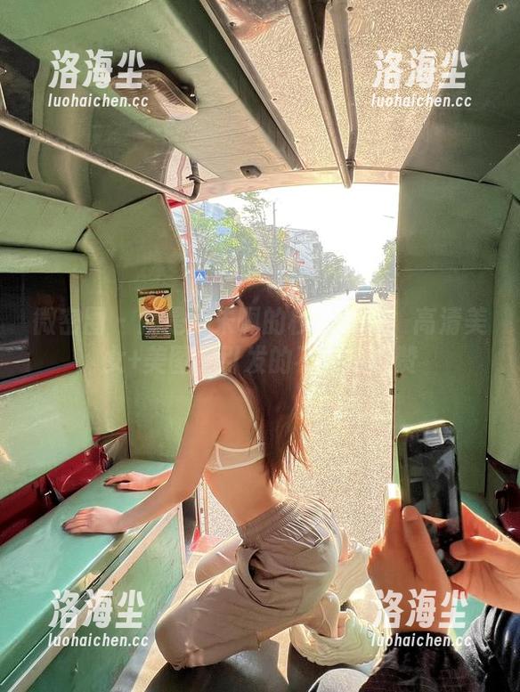 微密圈 - 就是阿朱啊的校园探险：高清美女+美图，引发的不止是点赞
