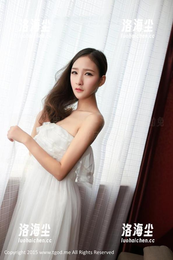 推女神 - “眼镜”时刻–沛沛Eankei的免费图片带你开启智力潮流