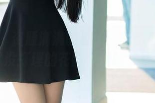 推女郎 – 资源满满的夏天：李丽莎的写真就像没打理的花园，随意又杂乱。