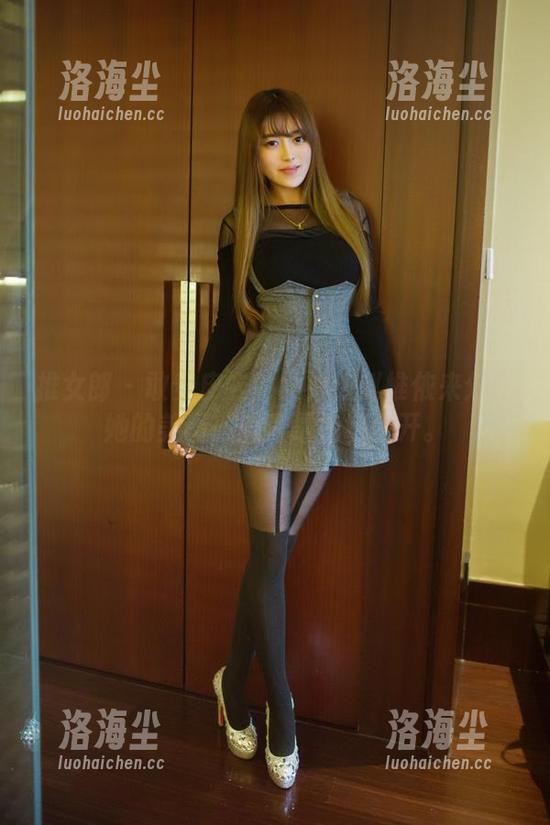 推女郎 - 敢穿皮衣的女神：赵惟依来分享她的美图，简直是气场全开。