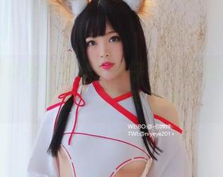 香蕉般弯曲的情绪！杏子夫人与她的黑枪呆女仆高清写真集