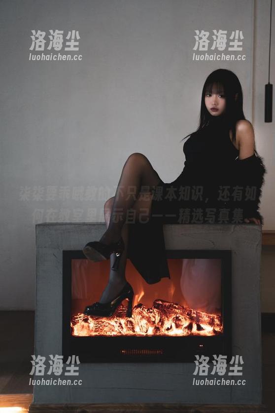 柒柒要乖哦教的不只是课本知识，还有如何在教室里展示自己——精选写真集
