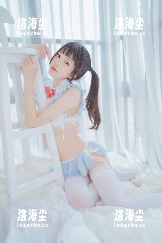 谁敢说桜桃喵的高清短裤合集不值得一看，简单的两件却惊艳无比！