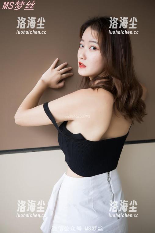 梦丝女神 - 当白丝遇上魏婷婷，难以抗拒的美图，照片的每一处都是好奇心的聚集地。