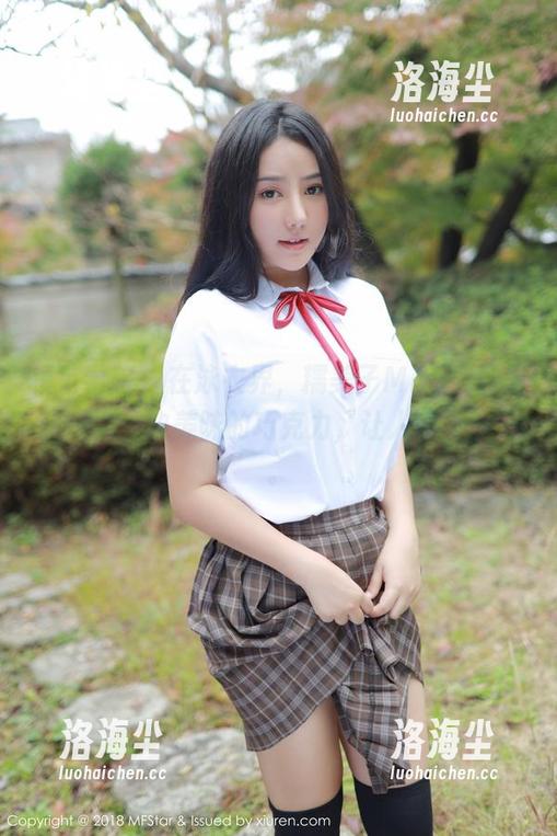 模范学院 - 在泳衣界，糯美子Mini的合集就好比一块美味的巧克力，让人停不下来。