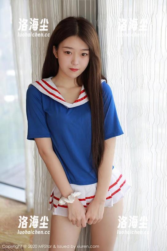 模范学院 - 一组套图，看郑颖姗如何把“少女”演绎成一种迷离的状态，留给我好多遐想。