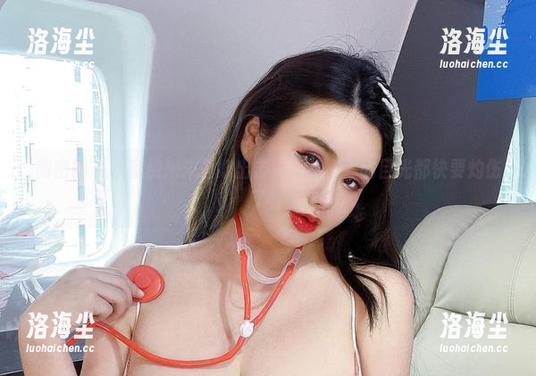 微密圈 - 水蜜桃米米全集出击：皮裙和你的目光都快要灼伤了！
