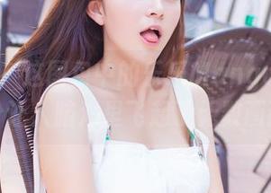 爱蜜社 – 这图包中的乐乐Mango，空姐身份让人脑海里飞起了无数画面。